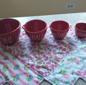 Rae Dunn measurement cups